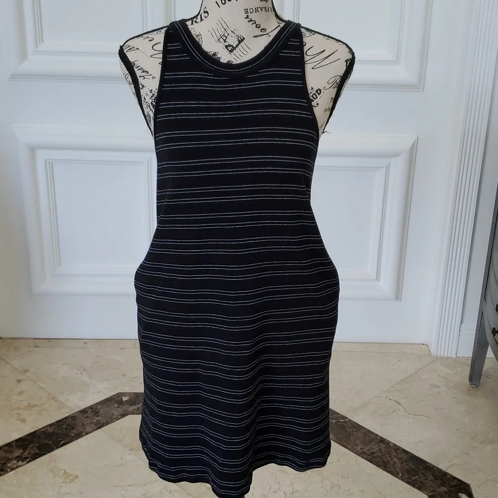 Knot Sisters casual cotton  dress with pockets size S